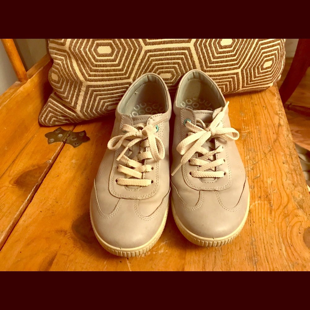 Ecco Grey leather walking shoes/sneakers